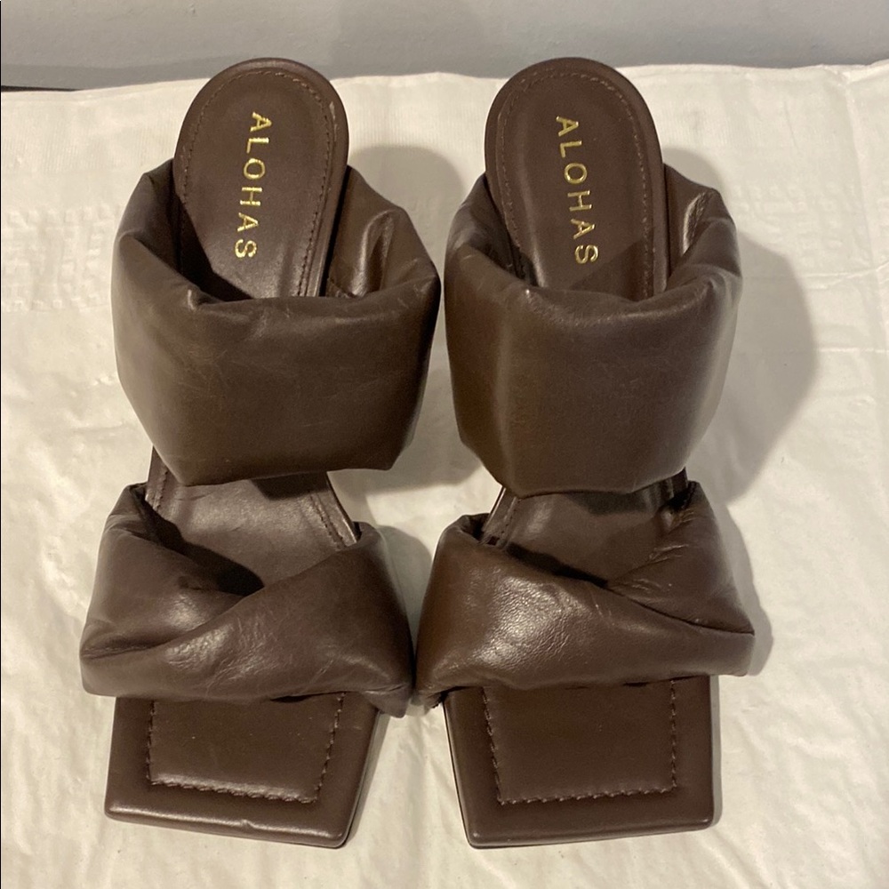 Alohas Women's Brown Sandals